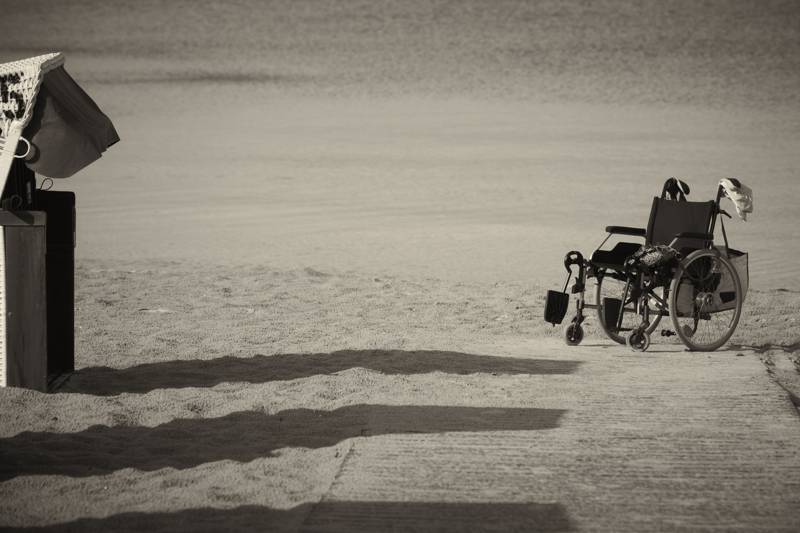 Rolstoel naar het strand