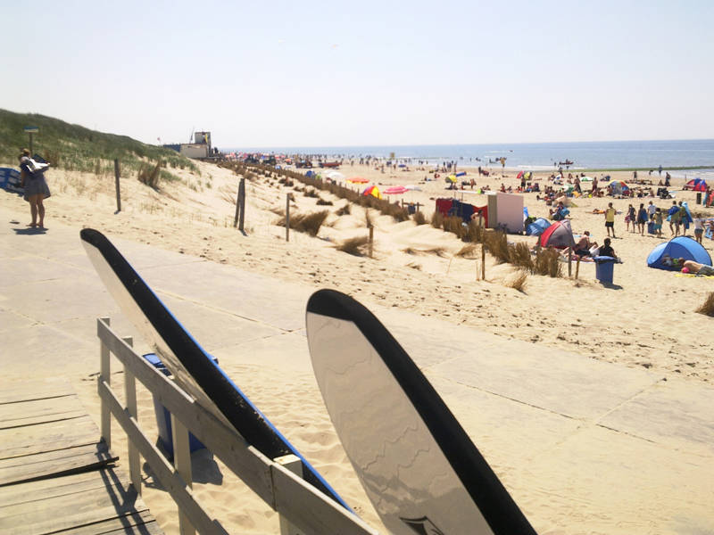 Zomerse dag op het strand van Callantsoog