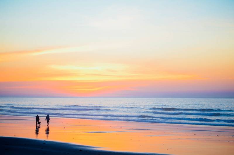 strand zee zonsondergang