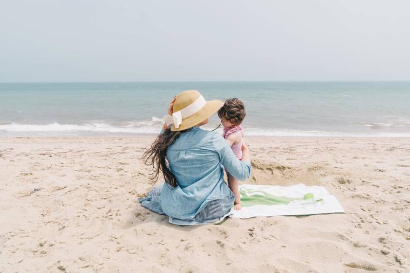 Familie op strand